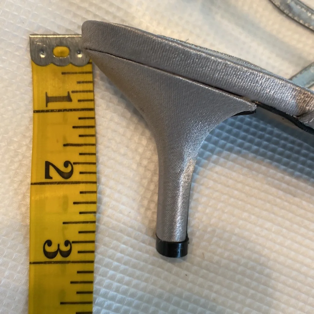 Nina Strap Heels Open Toes Sandals Silver Color Size 8.5 M